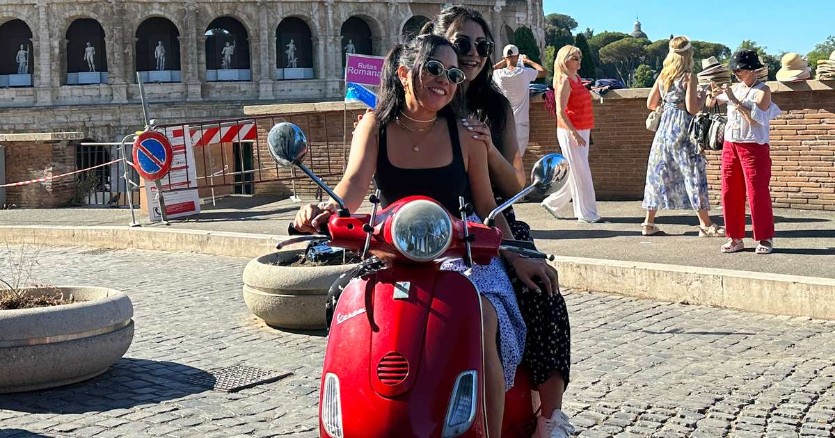 Velora Roma Bella Roma Private Vespa Tour with Local Guide - Rome, the Vatican and ...